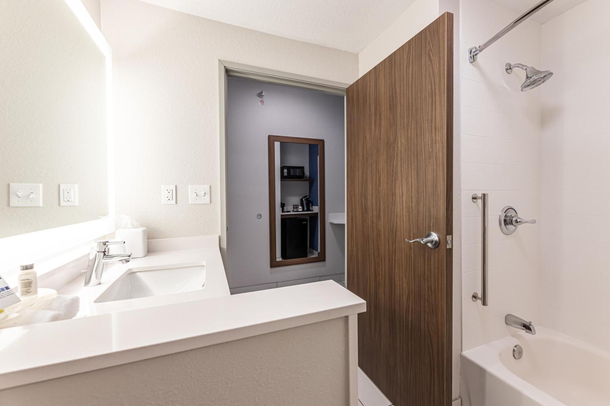 Holiday Inn Express & Suites - Rantoul By Ihg Esterno foto
