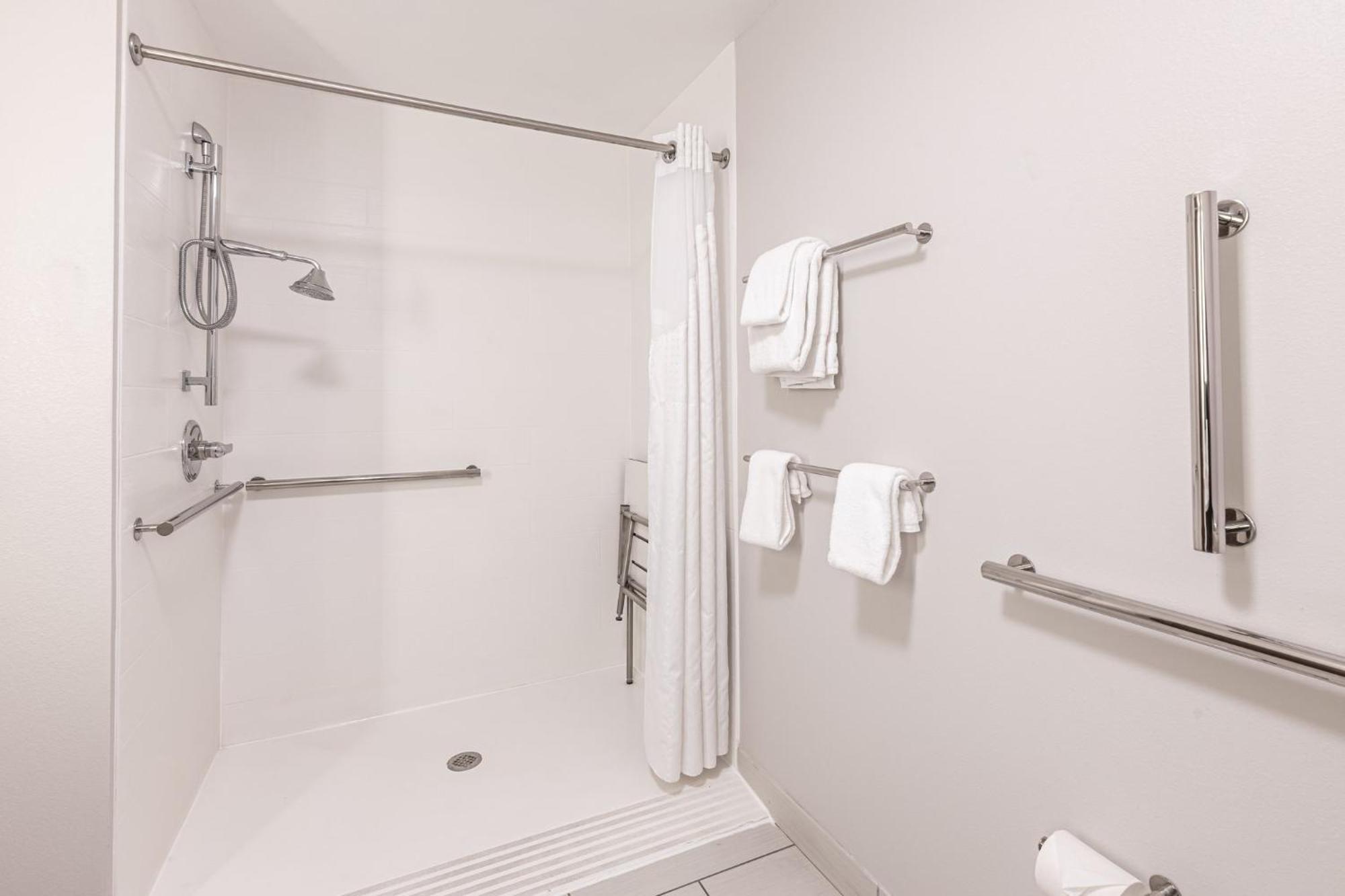 Holiday Inn Express & Suites - Rantoul By Ihg Esterno foto