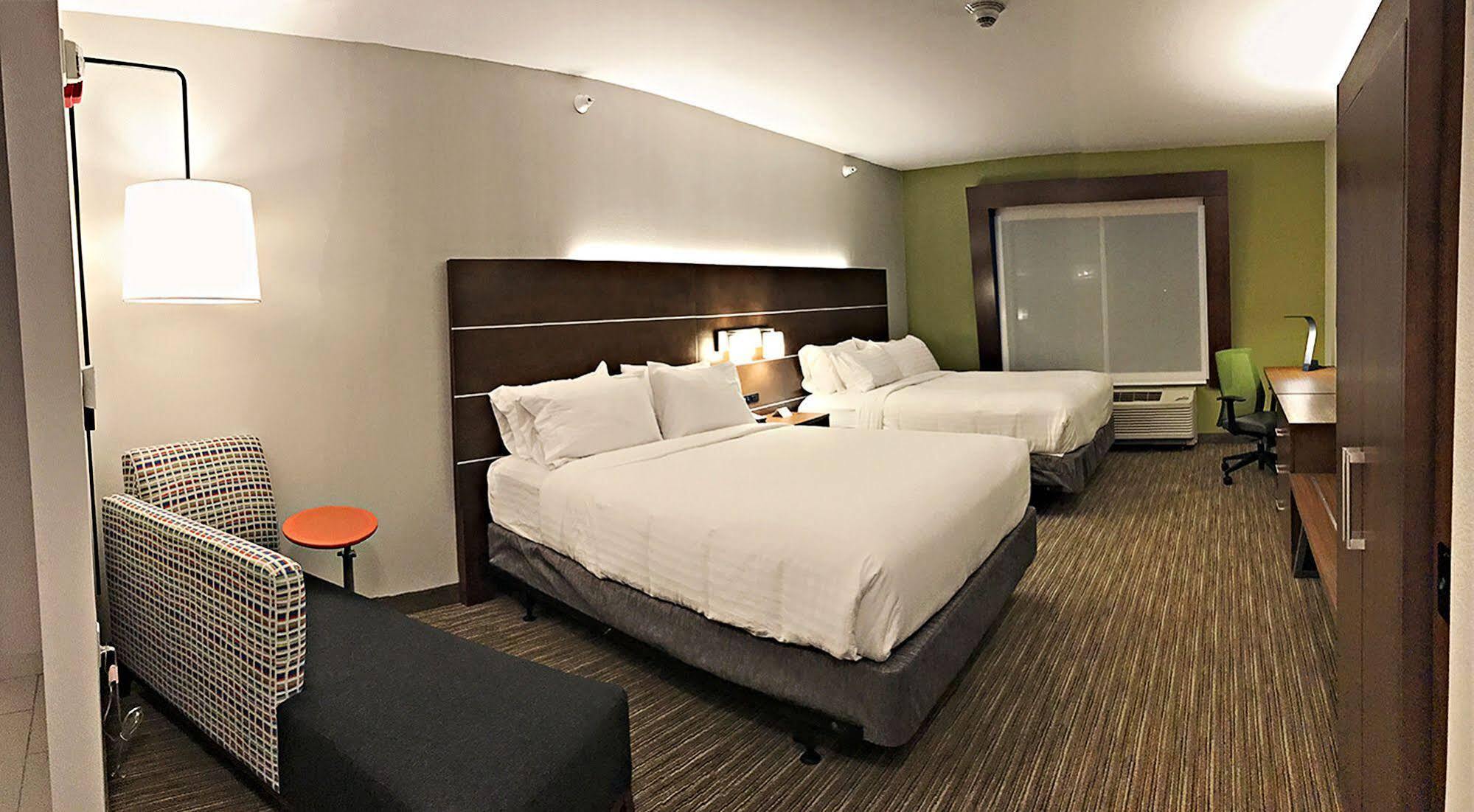 Holiday Inn Express & Suites - Rantoul By Ihg Esterno foto